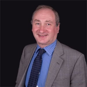 Peter James