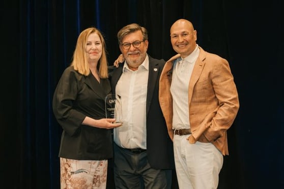 Peter Jasniewski winning the Nick Lattanzio Lifetime Achievement Award