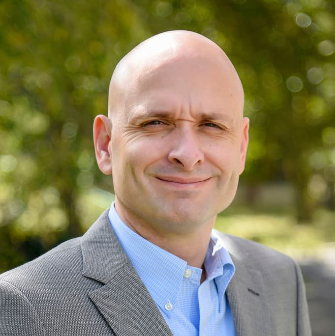 Digital Marketing Consultant Luis Rodriguez